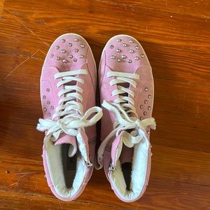 Lightly worn Steve Madden Twynkle Women Leather Studded Boots (W 9)